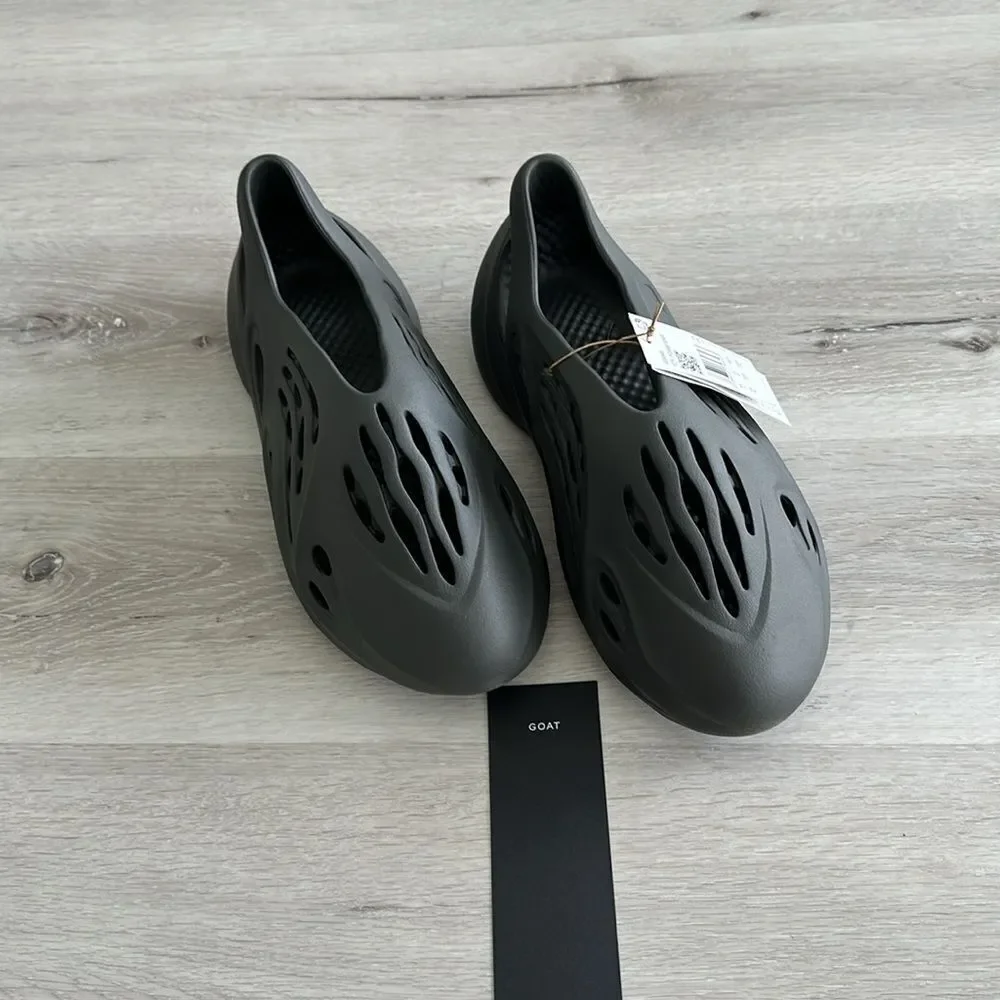 adidas Yeezy Foam RNR Carbon 13 NWT‎ IN BOX